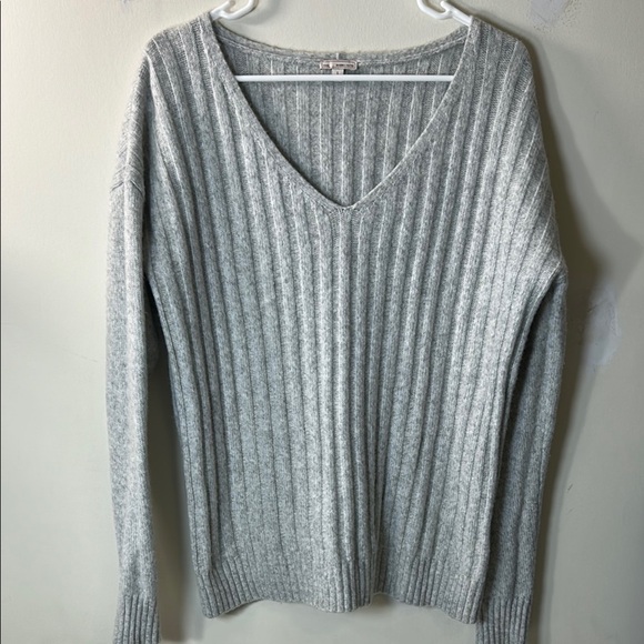 GAP Sweaters - Gap Light Grey V-Neck soft oversized sweater Size Large